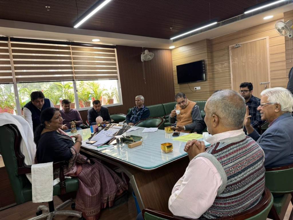 Mayor Renu Bala Gupta addressed citizens concerns during a public hearing and issued necessary instructions to officials